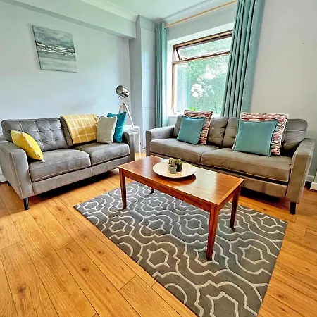 Charming Bedroom In Ballsbridge * Dublin